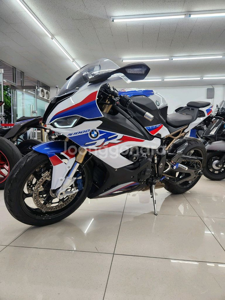 21년식 s1000r 팝니다--1