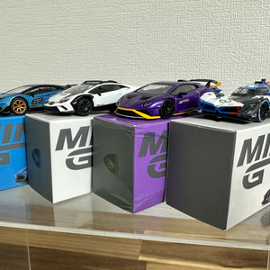 미니지티(MINI GT) 4종 판매합니다.