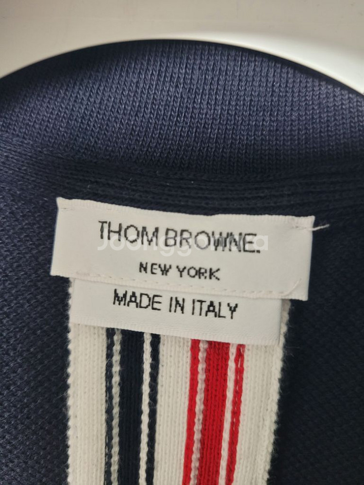 톰브라운 릴랙스핏 센터백 스트라이프 반팔 카라티4사이즈--3