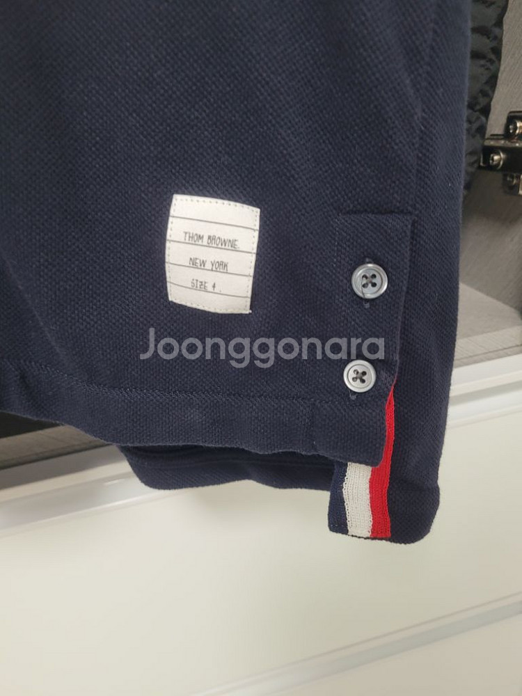 톰브라운 릴랙스핏 센터백 스트라이프 반팔 카라티4사이즈--2