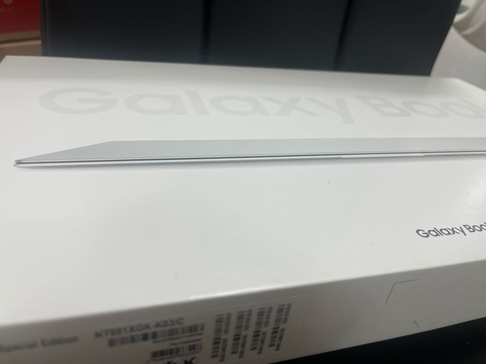 갤럭시북2프로 SE스페셜에디션 올해출시제품 팝니다.--1