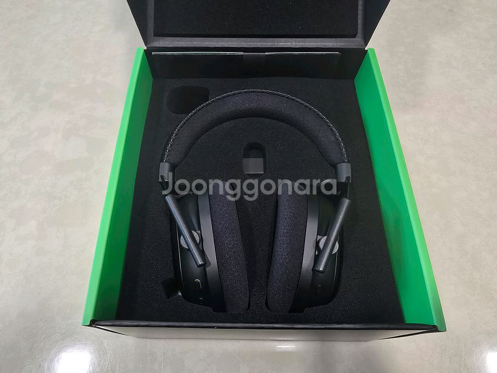 레이저 블랙샤크 V2 Pro 2023 무선 헤드셋--1