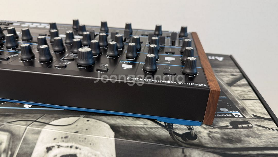 novation peak 신디사이저--2