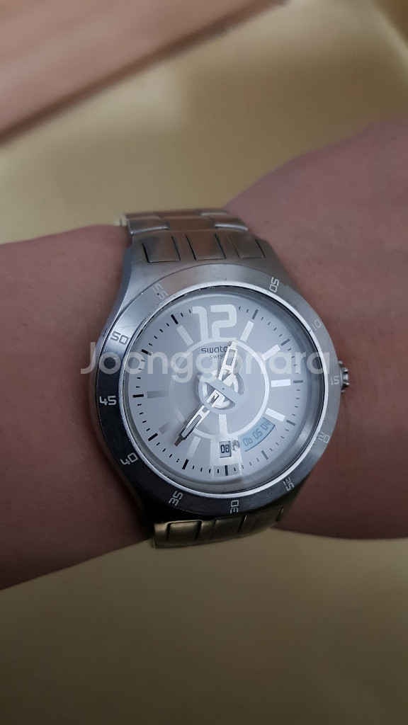 스와치 메탈시계--1