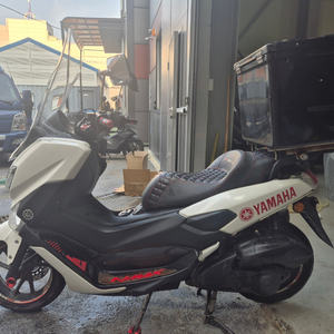 nmax125 20년형 쥰튜닝 3만km 판매합니다