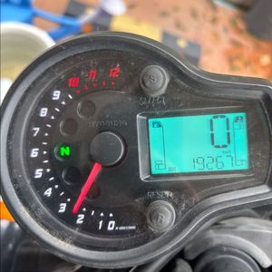아퀼라 125