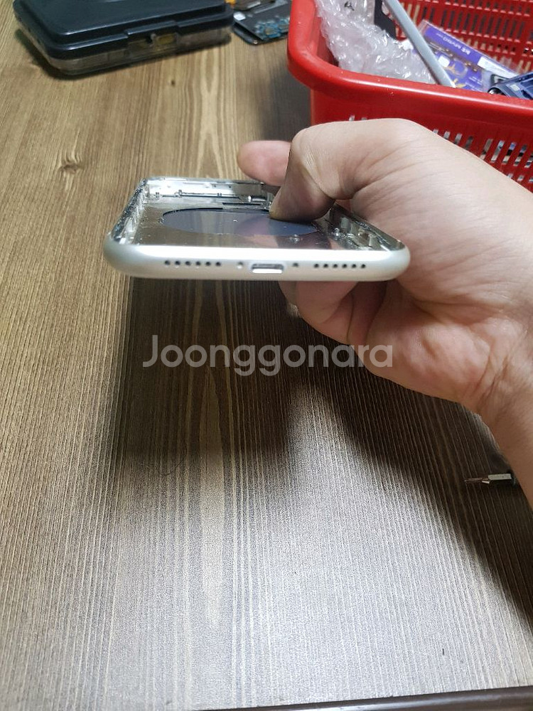 아이폰11 하우징--4