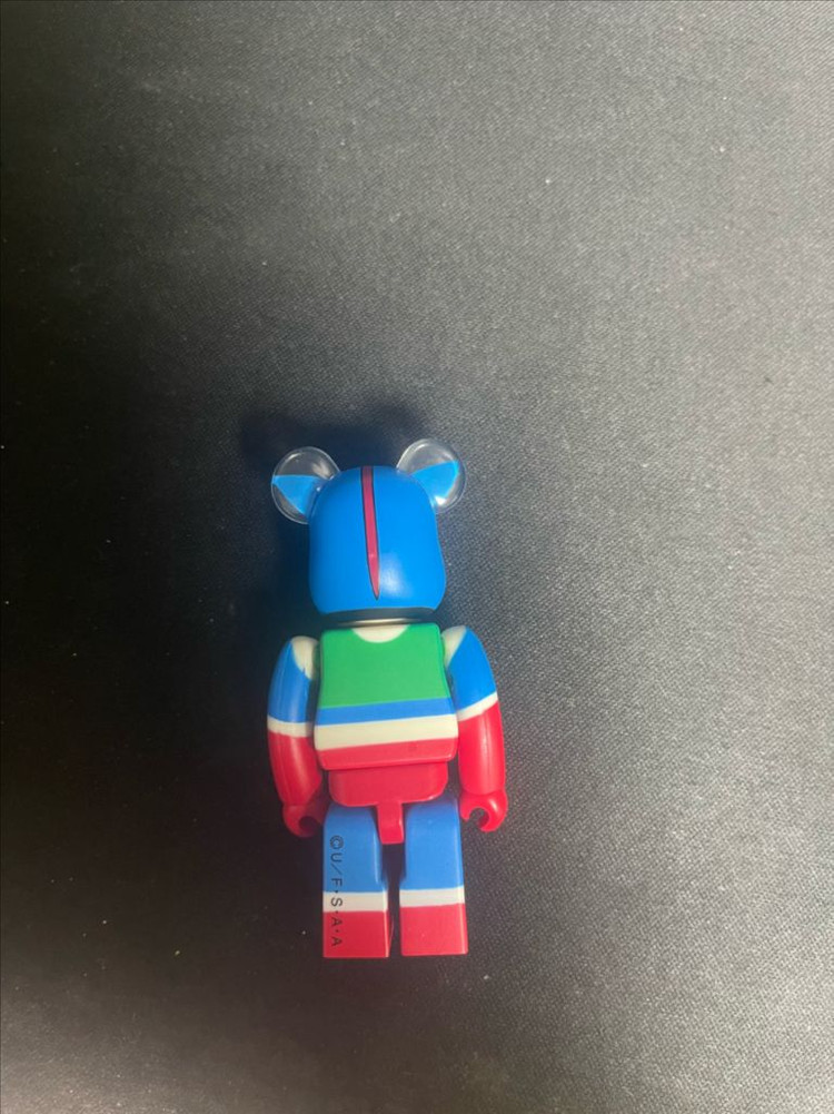 베어브릭 액션가면 짱구 100 이미지