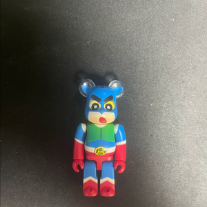 베어브릭 액션가면 짱구 100