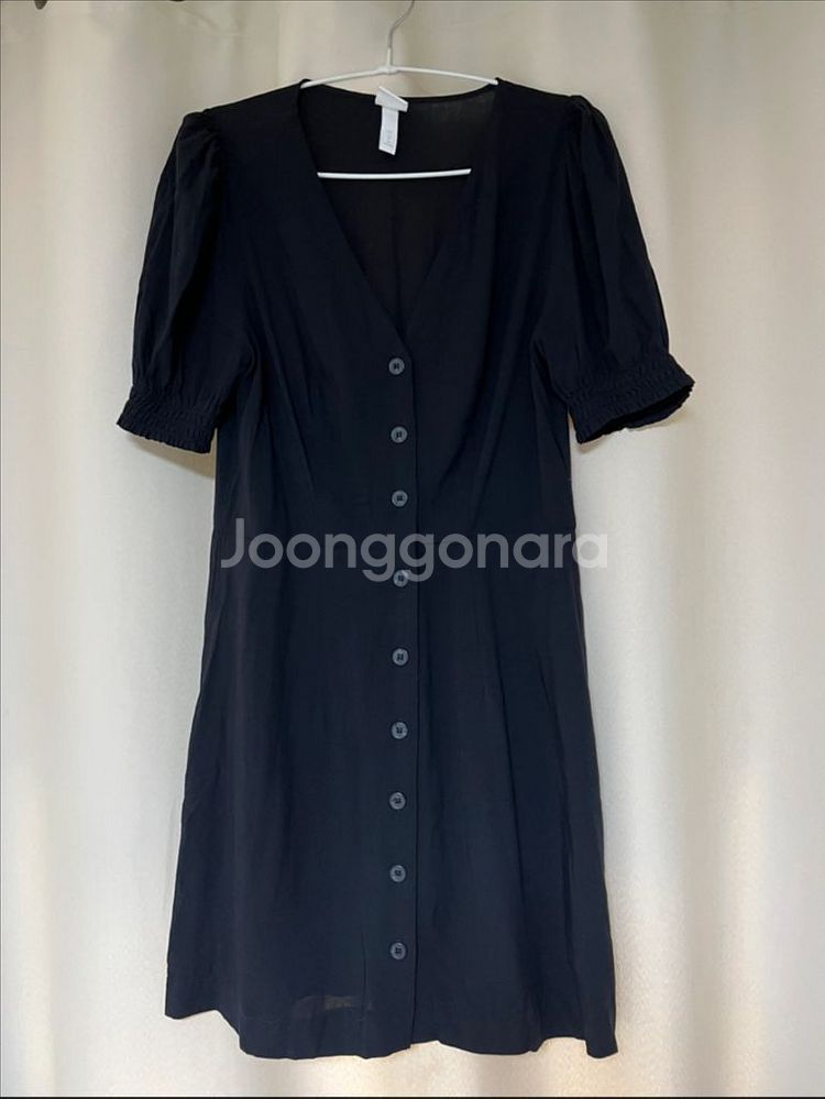 h&m 반팔 단추 브이넥 원피스--0