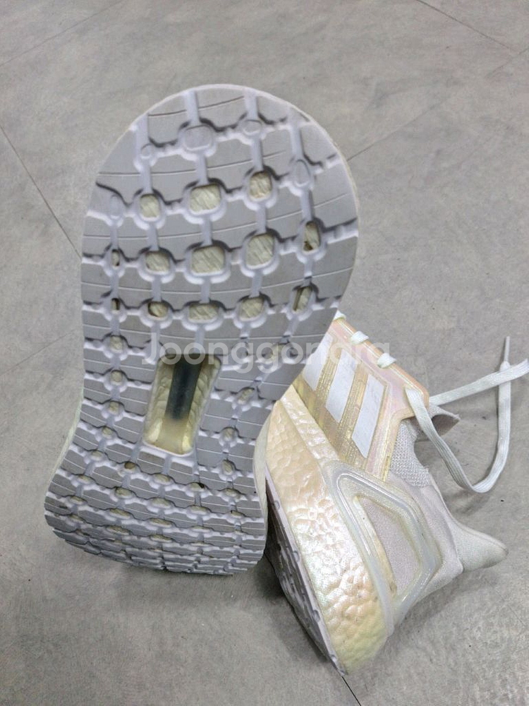 아디다스 울트라 부스트 FW8721(265-275--3