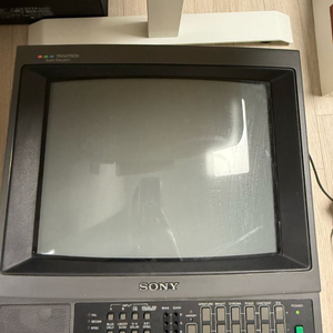 소니 pvm-1444 2006년식 crt모니터 팝니다.