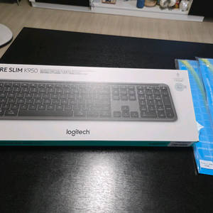 로지텍 k950 키보드
