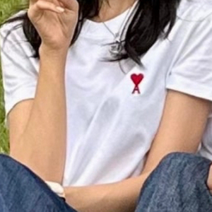 아미 스몰로고 반팔티