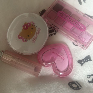 디올립밤 릴바레블러셔 릴바레팔레트 어뮤즈쿠션