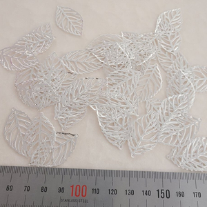 금속장식 나뭇잎 실버 35미리 40개 일괄