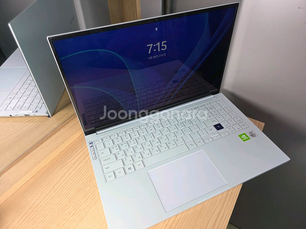 삼성 갤럭시북 이온 NT950XCJ-X78 노트북--0