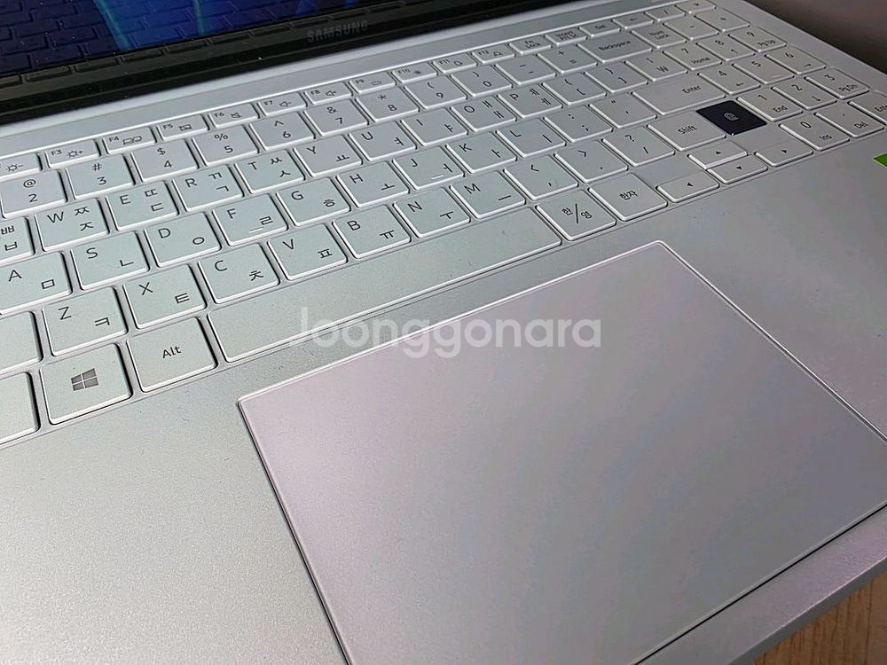 삼성 갤럭시북 이온 NT950XCJ-X78 노트북--2