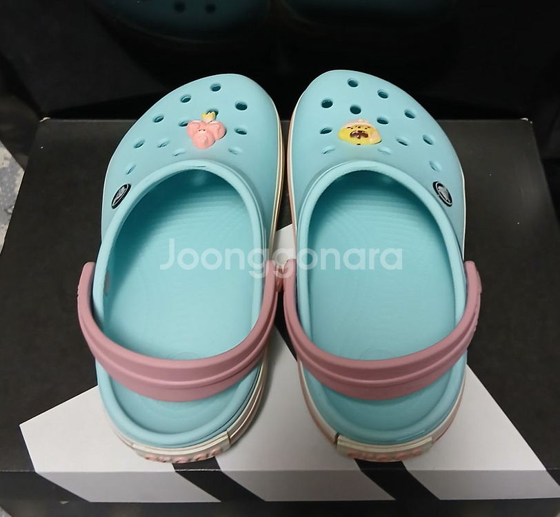 크록스j2 205(200~205)실사이즈..지비츠--4