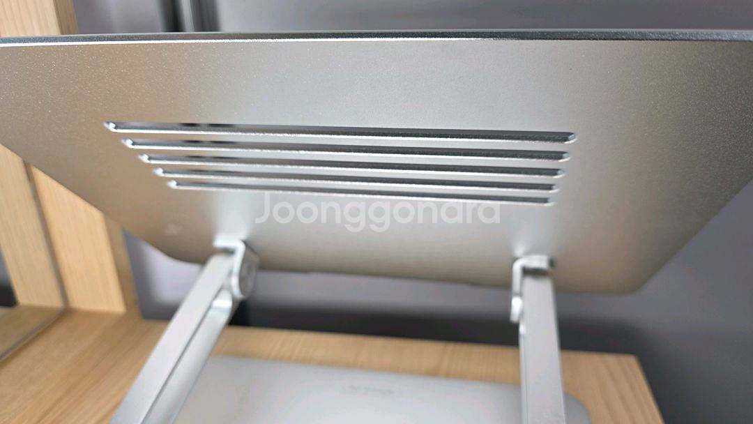 닐킨 노트북 거치대 NILLKIN 스탠드 판매합니다.--2