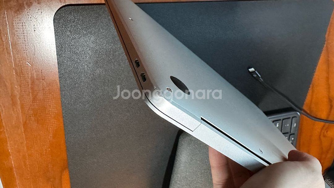 맥북에어 M1 13형 8GB 256GB 2020--2