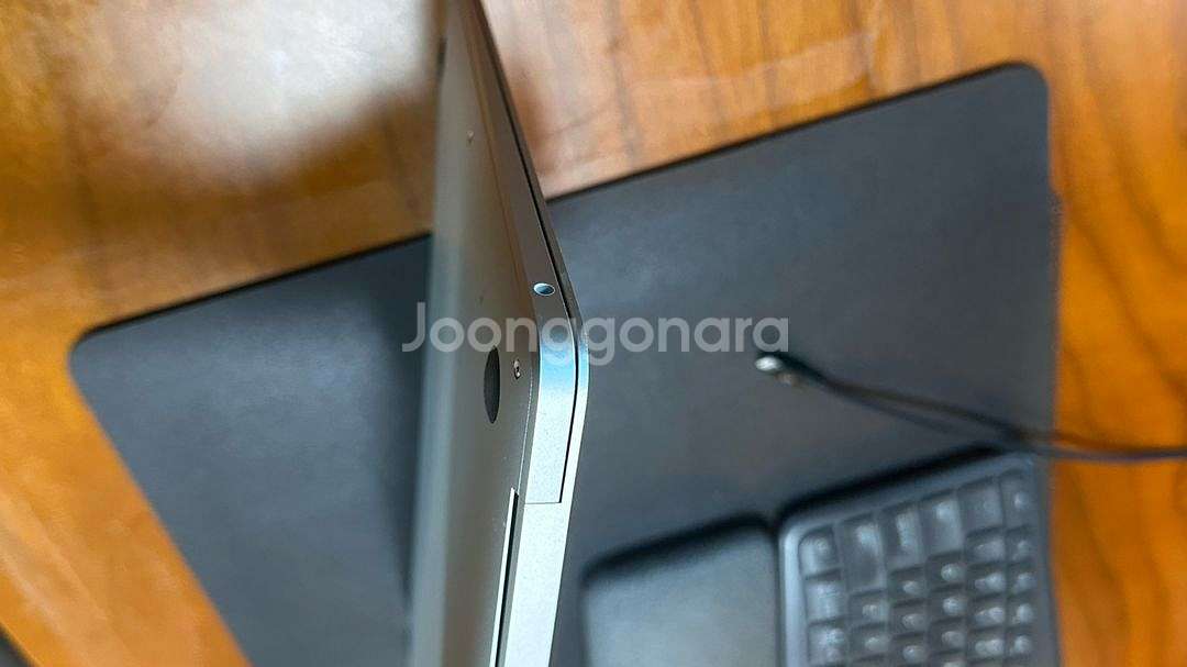 맥북에어 M1 13형 8GB 256GB 2020--1