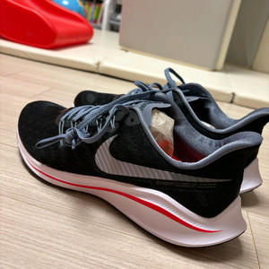 나이키 에어 줌 보메로 14 285