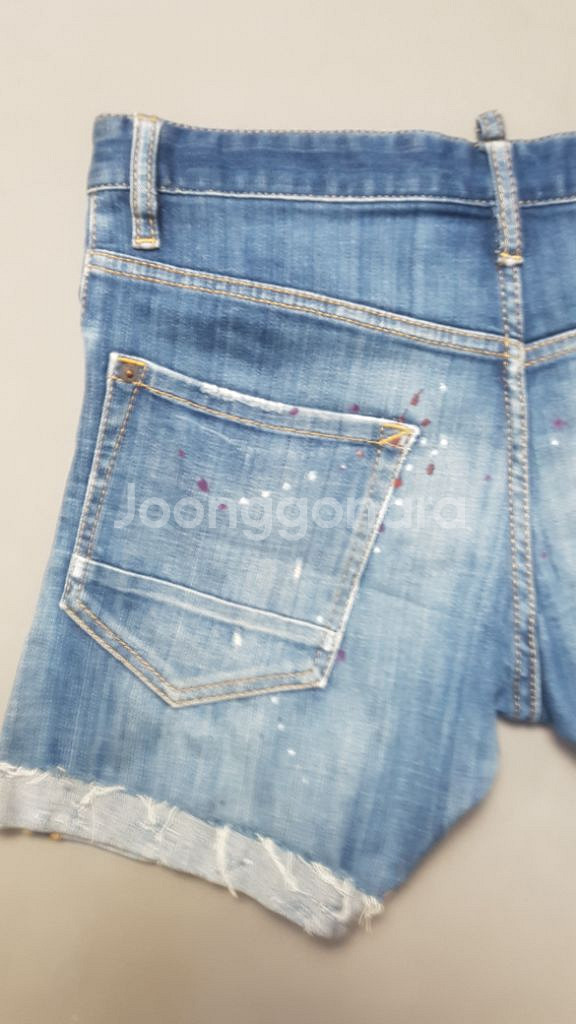 [30] 정품 디스퀘어드2 레드탭더티오일 워싱 반바지--7