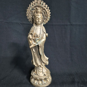 백동 불상. 관음보살. 부처님.
