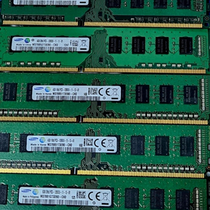 DDR3 4G 4개 + DDR3 8G 1개
