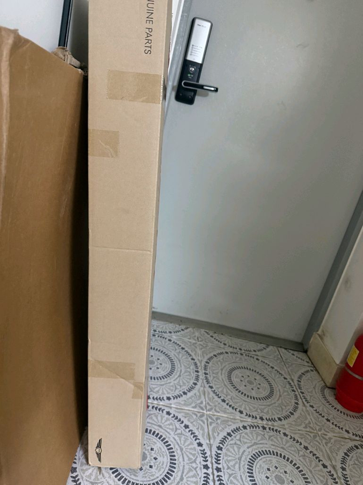 G70 순정 라디에이터그릴 (센서포함) 판매합니다.--3