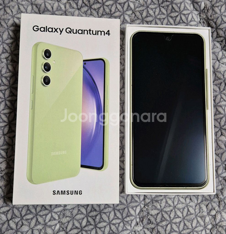 갤럭시 퀀텀4 라임색 128GB 판매합니다 A54--1