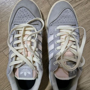 아디다스 운동화