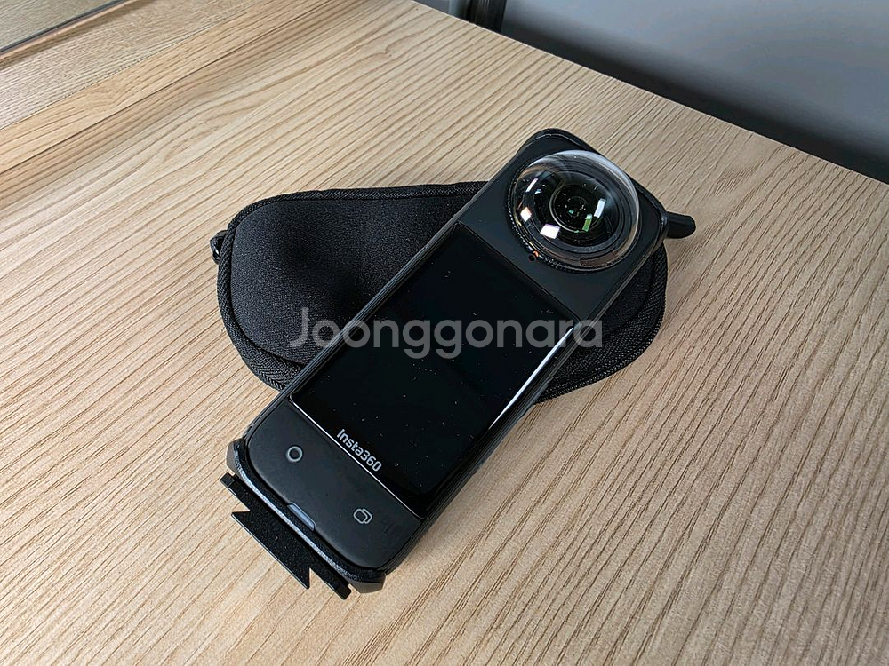 Insta360 X4 액션캠 카메라입니다.--1