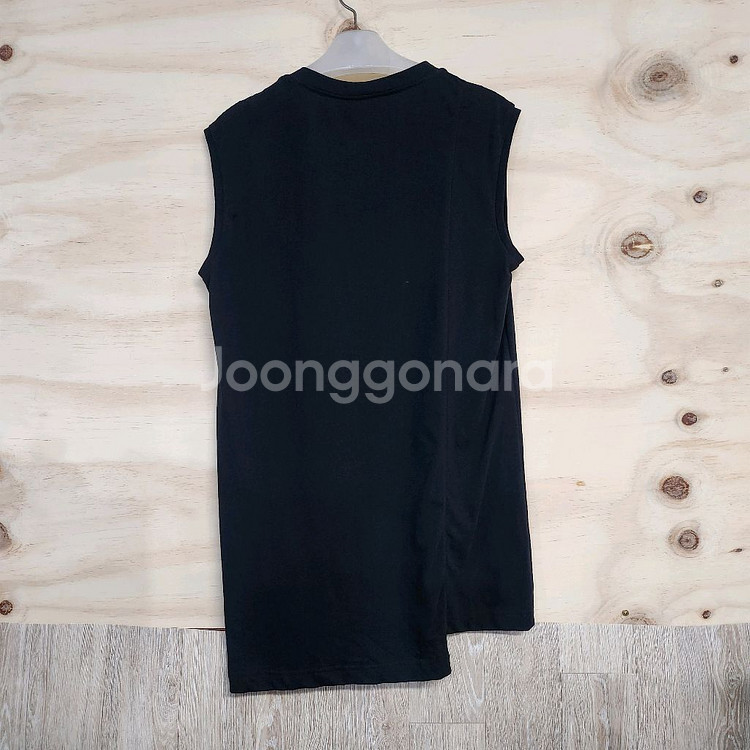 340) 커밍스텝 언발란스 민소매 티셔츠--1