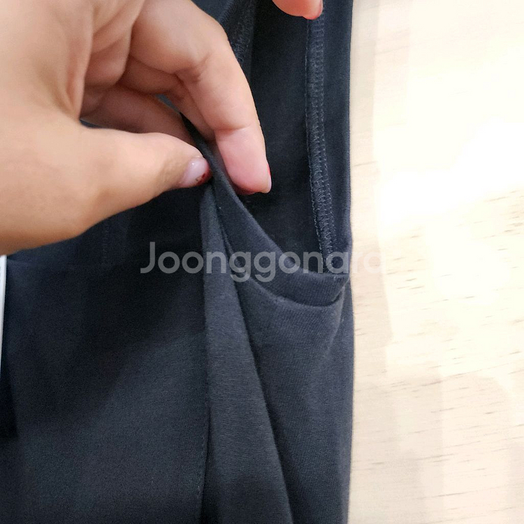 340) 커밍스텝 언발란스 민소매 티셔츠--3