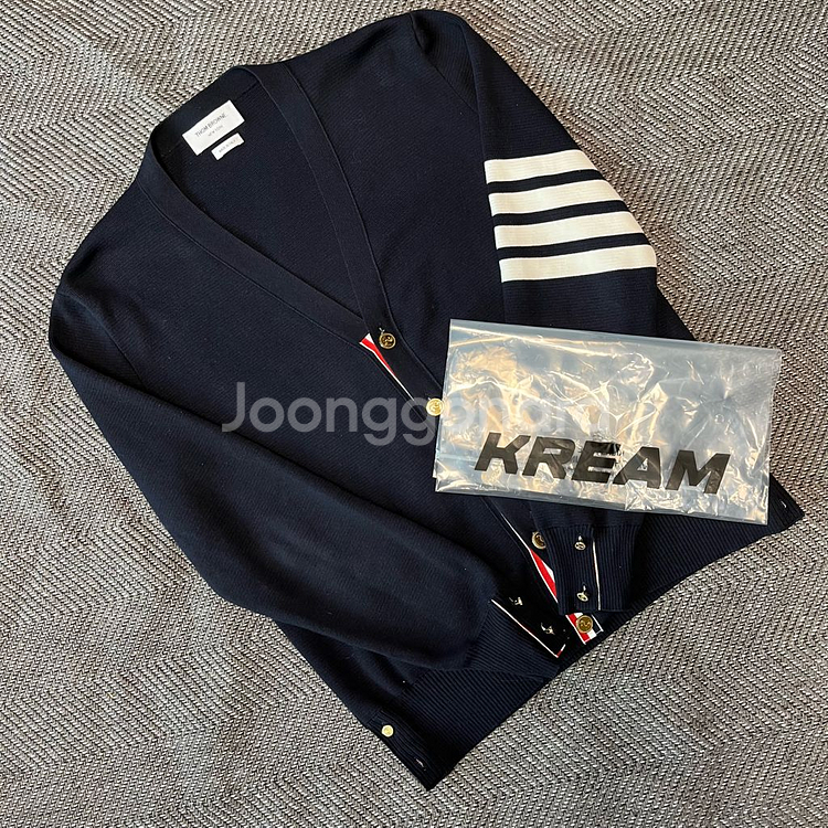 24fw 톰브라운 밀라노스티치 금장가디건 3 size--0