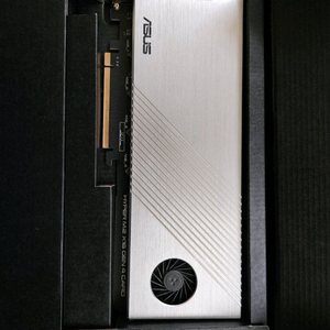 ASUS Hyper M.2 X16 Gen 4 (미사용)