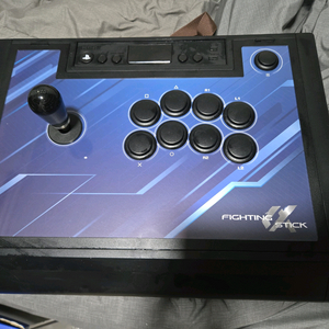 호리 파이팅스틱 팝니다. PS5/PC