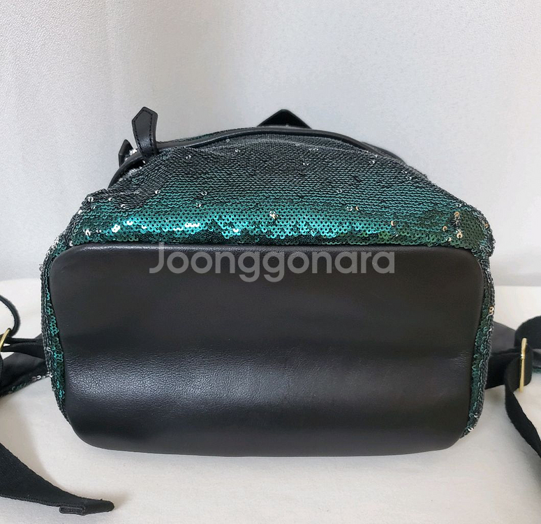 아벡모토 글로시 비즈 백팩--7