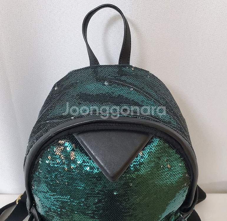 아벡모토 글로시 비즈 백팩--4