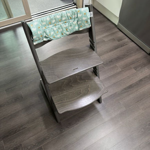 스토케 트립트랩 아기의자