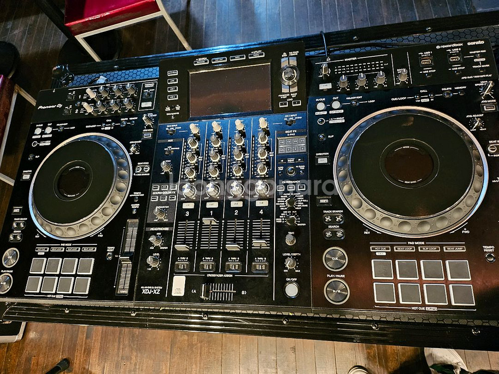 A급 파이오니아 DJ XDJ XZ 올인원 팝니다--1