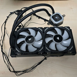 커세어 H155i RGB Platinum 팝니다