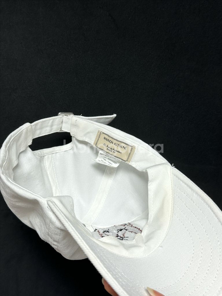 매종키츠네 캡모자 화이트 볼캡 빅폭스 트레포일 로고--2