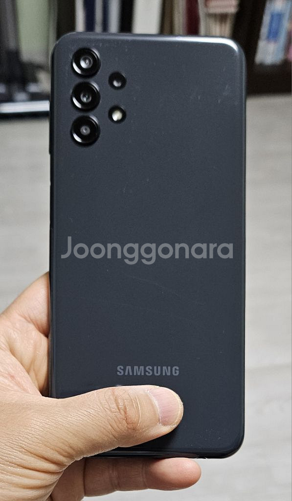 갤럭시 A13 블랙 64GB 싸게 팝니다.--1