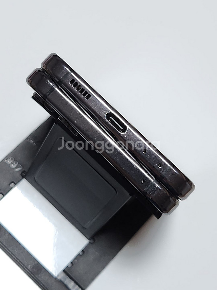 갤럭시Z플립5 256G 블랙 공기계 51895--6