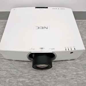 빔프로젝터 nec pa723u 7200 빔프로젝트