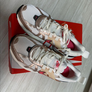 나이키 V2K런 230 새상품