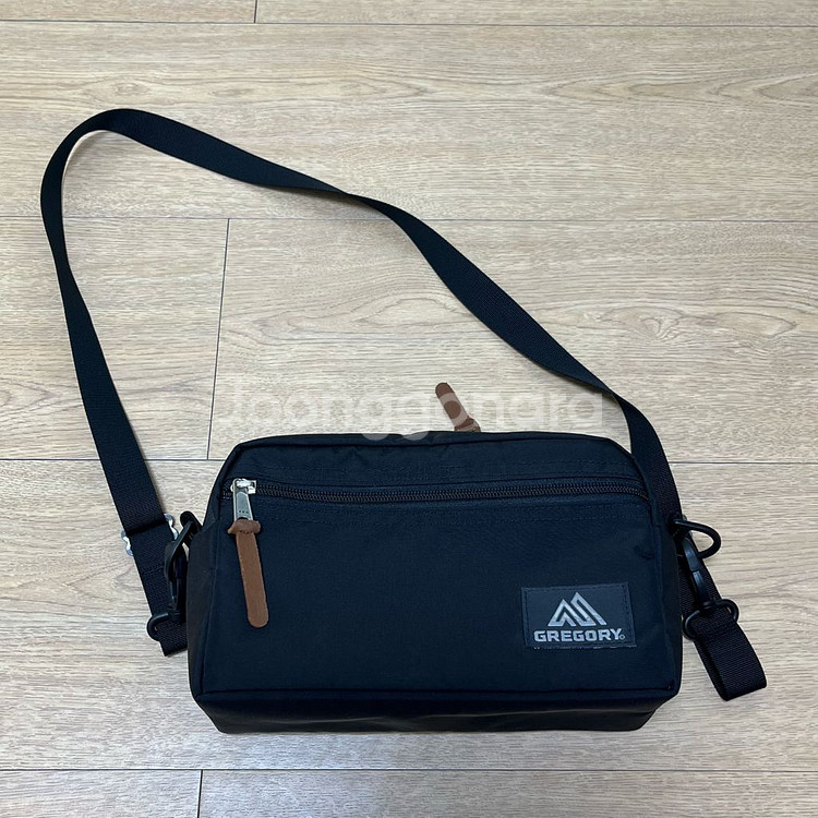 그레고리 CLASSIC BAGS 패디드 숄더 파우치 M--0